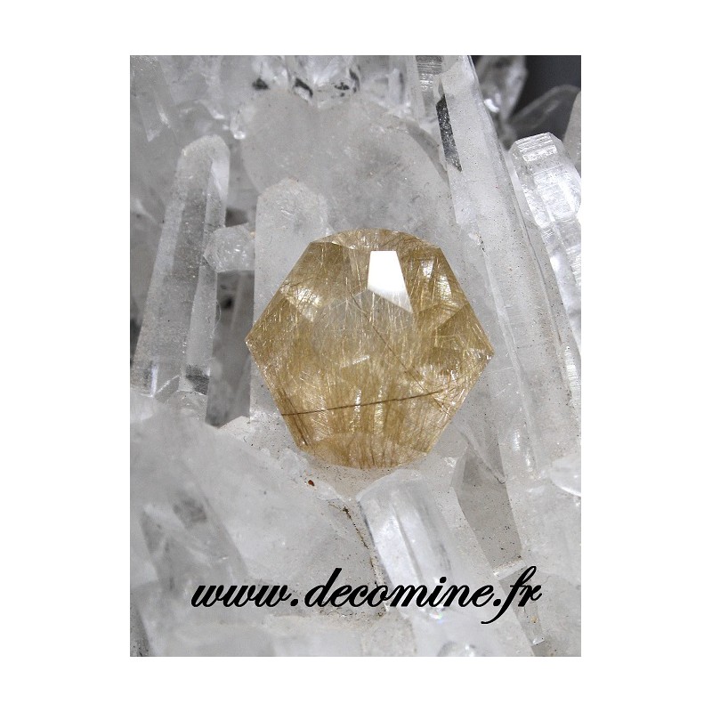 quartz inclusion rutile 8.93 carats