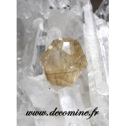 quartz inclusion rutile 8.93 carats